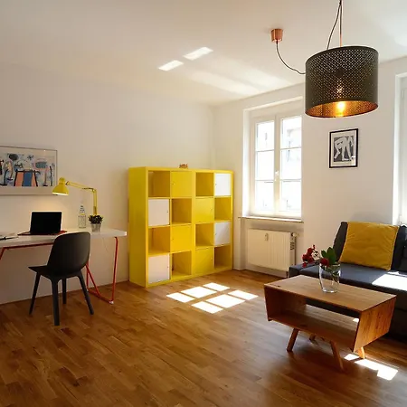 Amazing Dd Neustadt With Balcony!