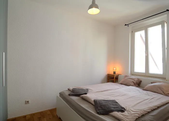 Apartment Amazing Dd Neustadt With Balcony! *