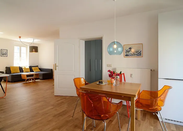 Amazing Dd Neustadt With Balcony! Apartment