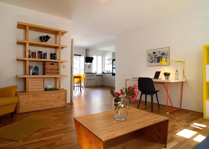 Apartment Amazing Dd Neustadt With Balcony! Dresden